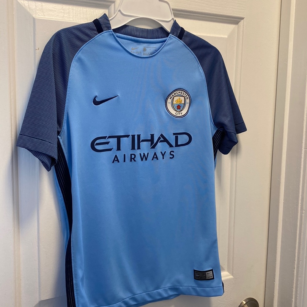 Boys Manchester city jersey